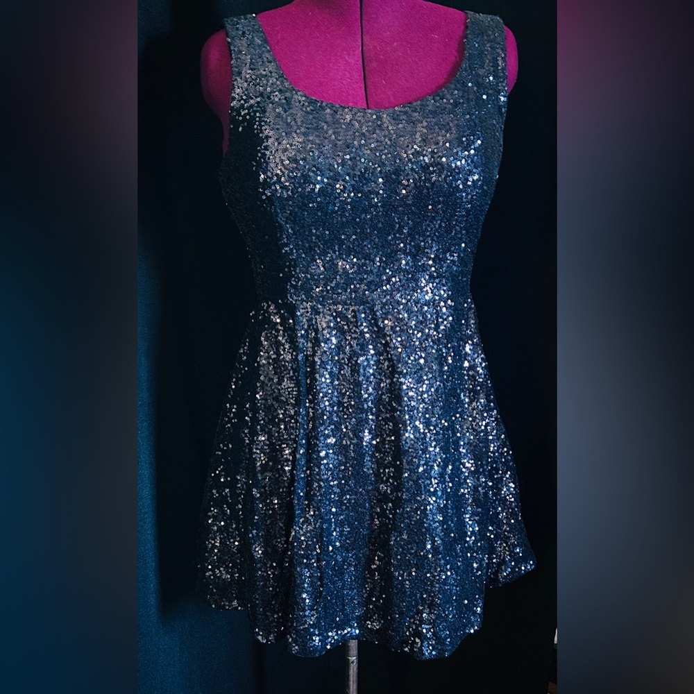 B. Darlin Navy Sequined Event Dress   Sz 13/14